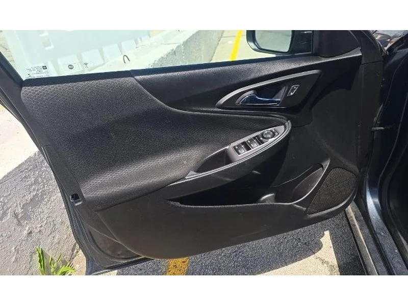 Used 2020 Shadow Gray Metallic Chevrolet LT image 6