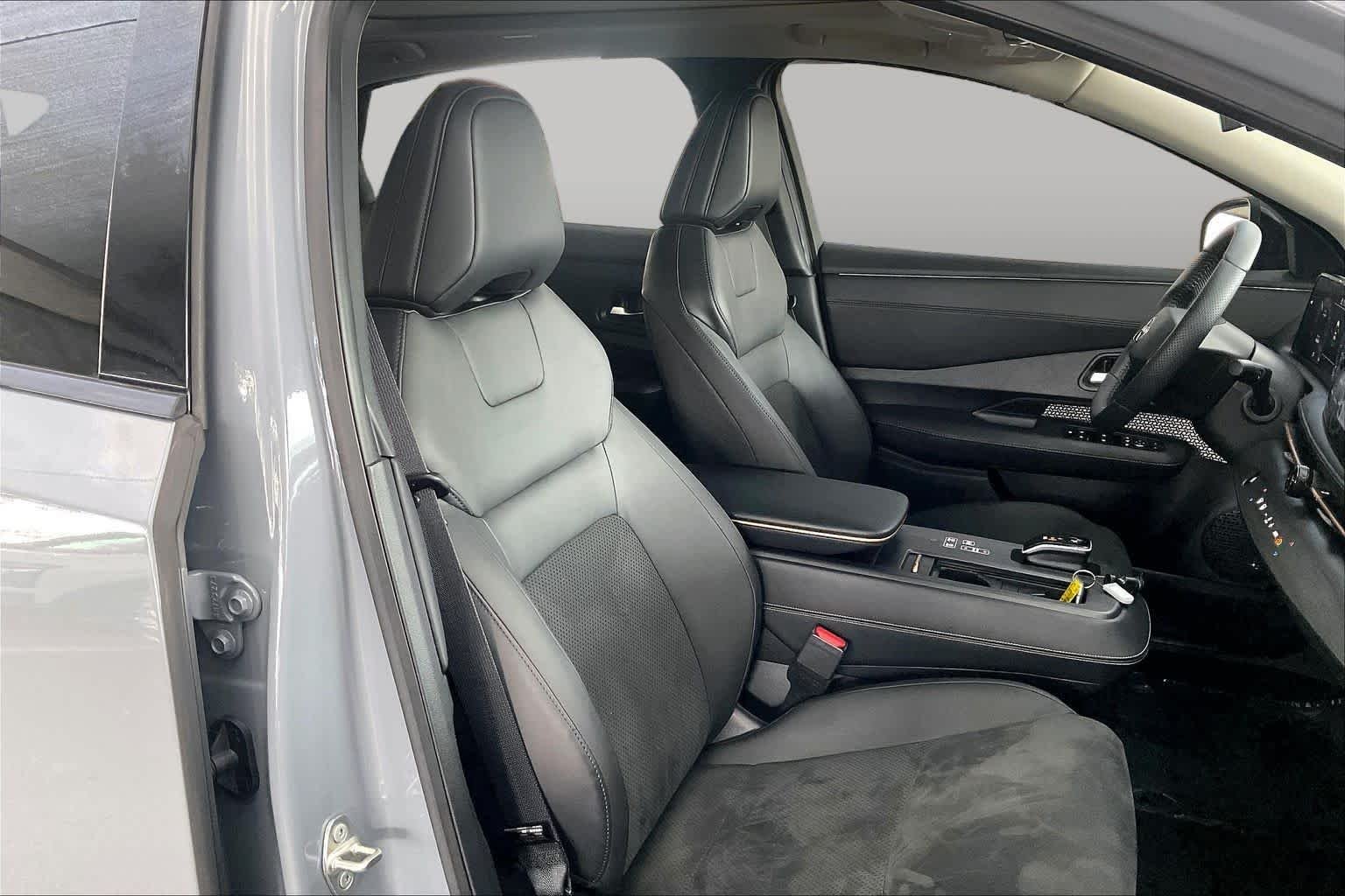 Used 2024 Boulder Gray Pearl Nissan EVOLVE+ image 8