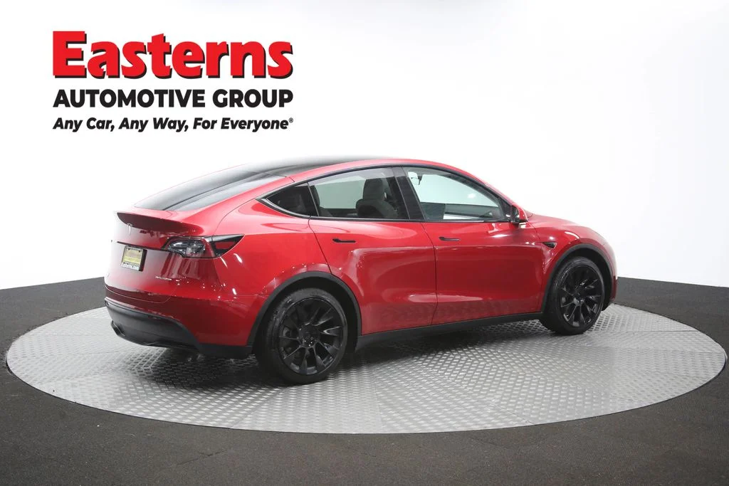 Used 2023 Red Tesla Long Range image 39