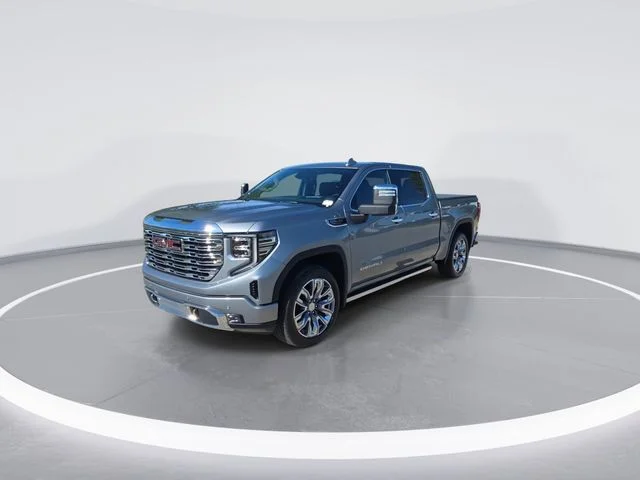 Used 2024 Silver GMC Denali image 4