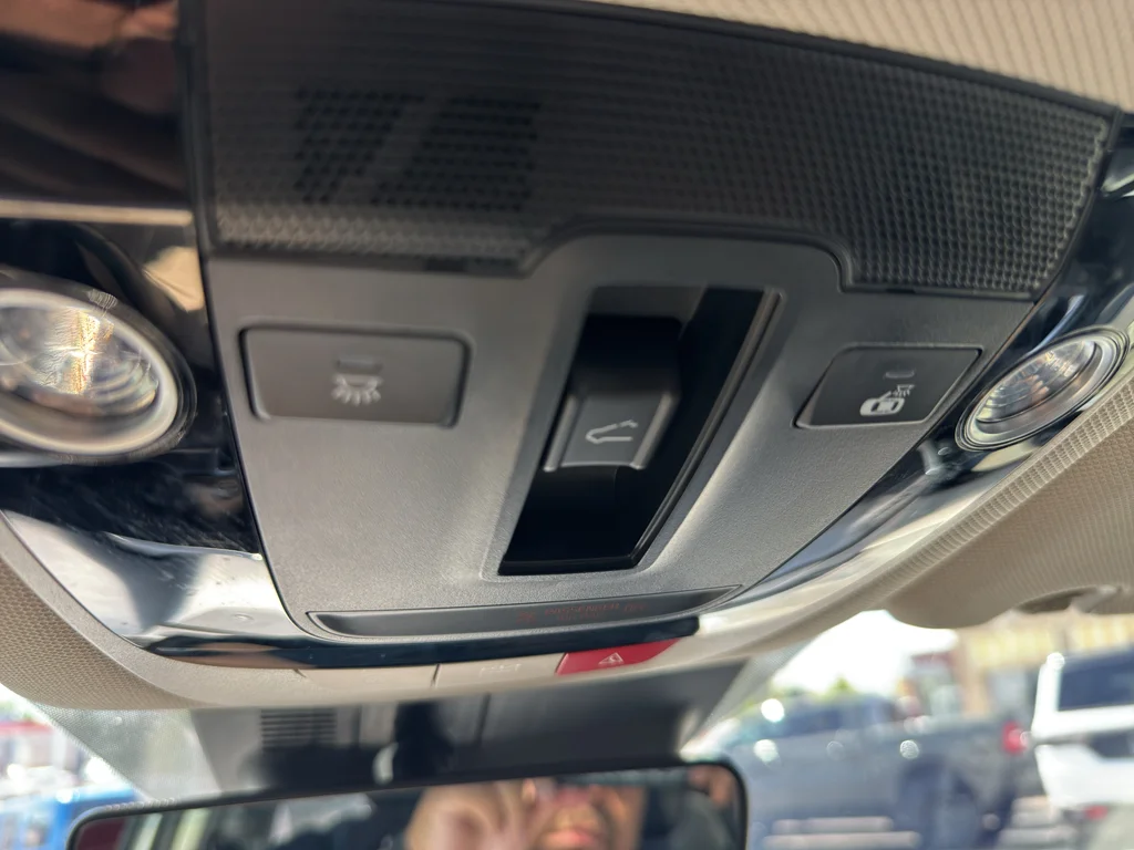 Used 2023 Glacial White Pearl Kia SX image 37
