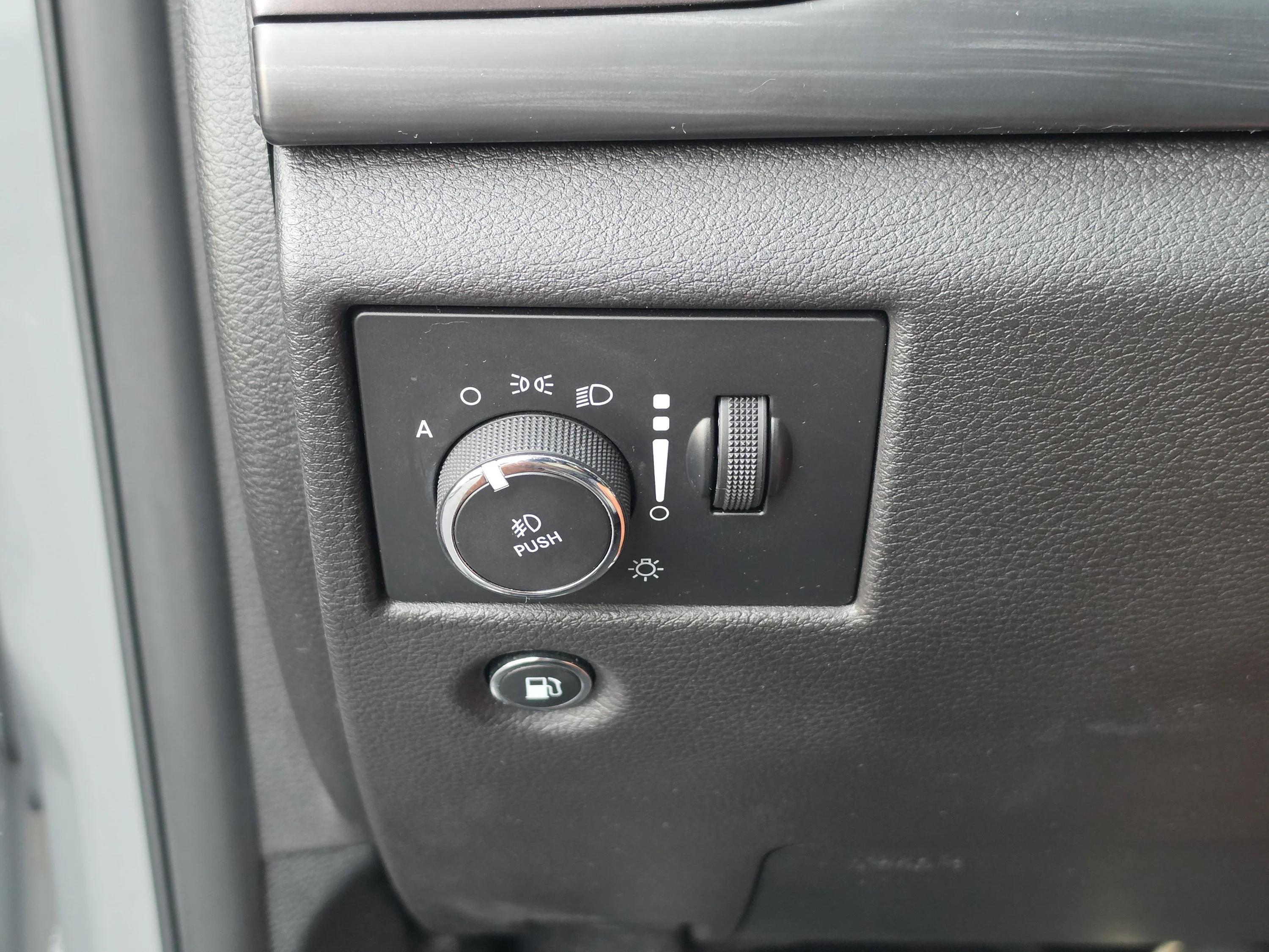 Used 2019 Sting-Gray Clearcoat Jeep Upland image 35