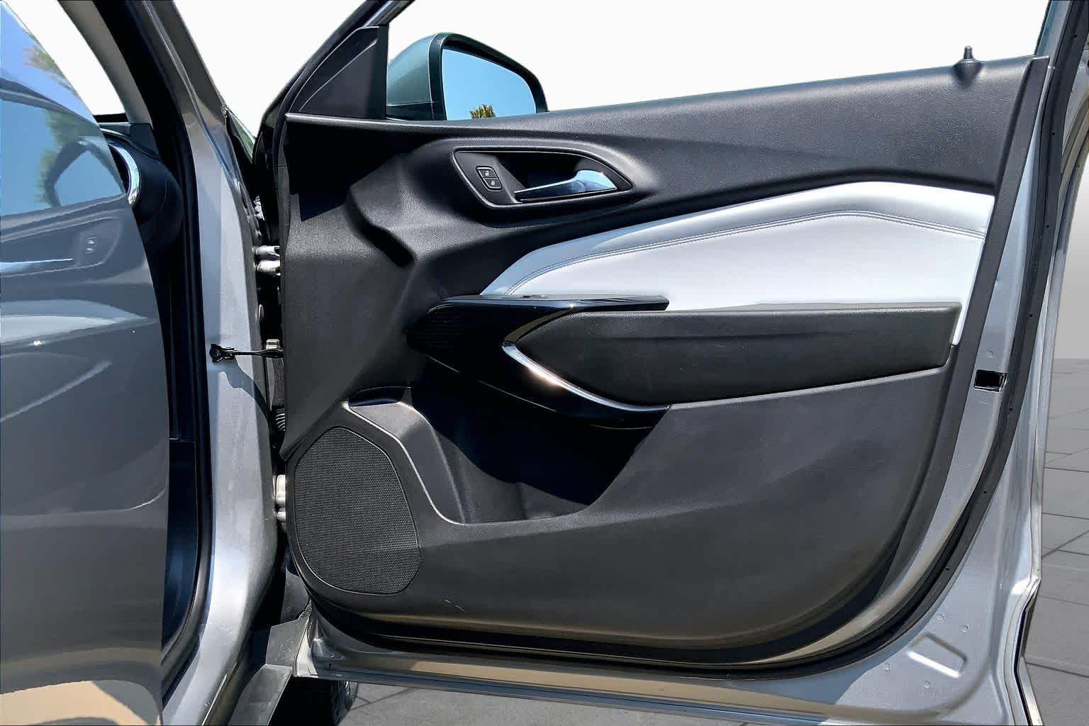 Used 2025 Sterling Gray Metallic Chevrolet LT image 22
