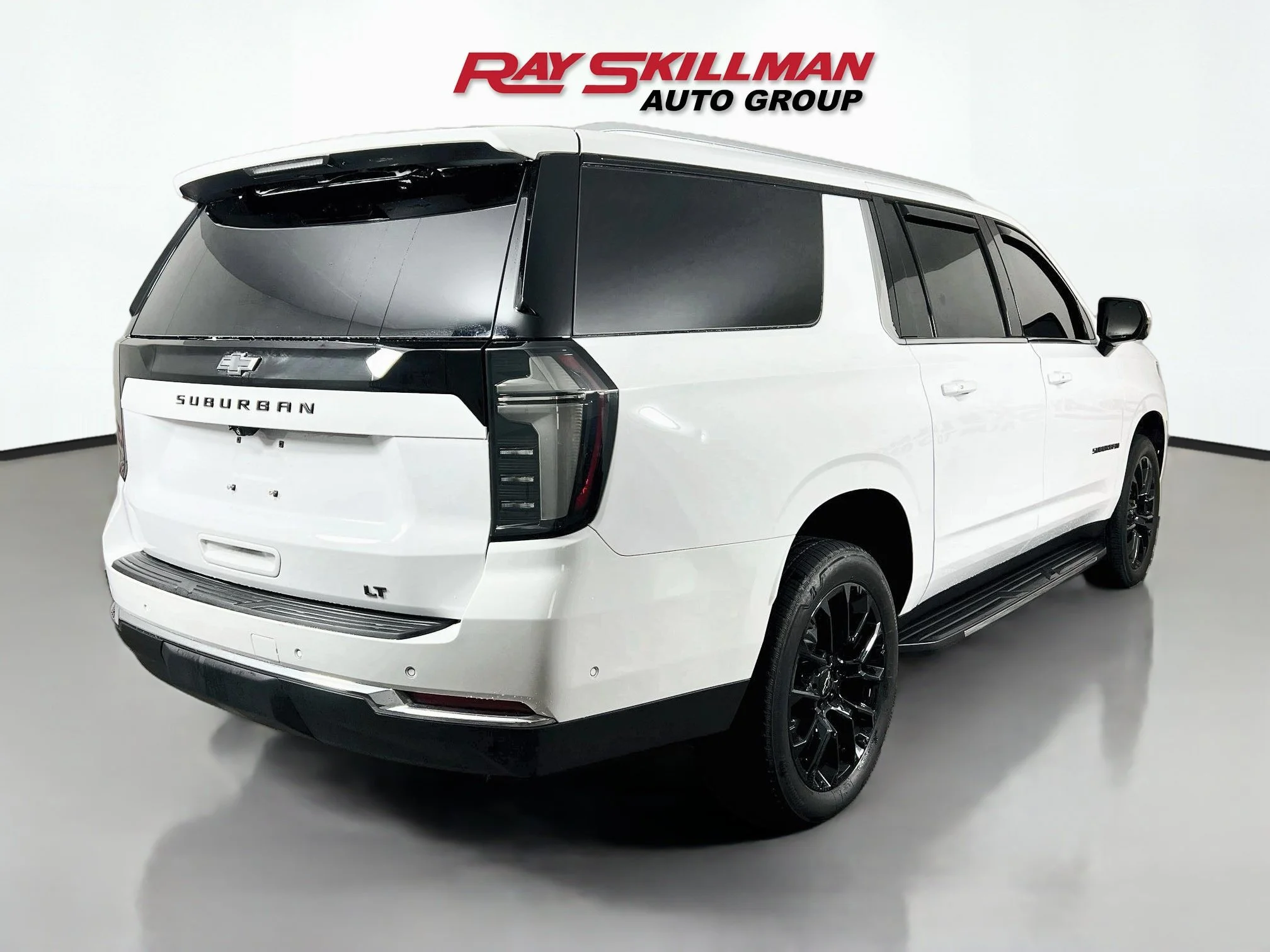 Used 2025 Summit White Chevrolet LT image 7