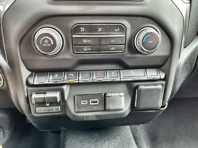 2026 Chevrolet Silverado 2500 HD photo 24 of 40