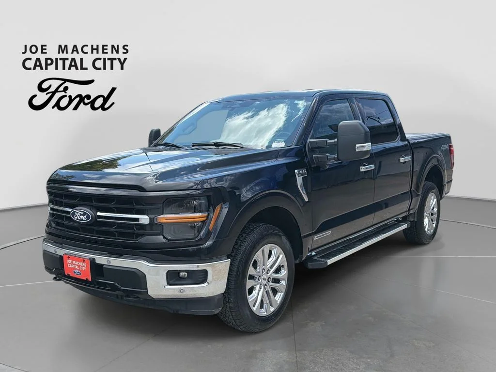 Used 2025 Agate Black Metallic Ford XLT image 9