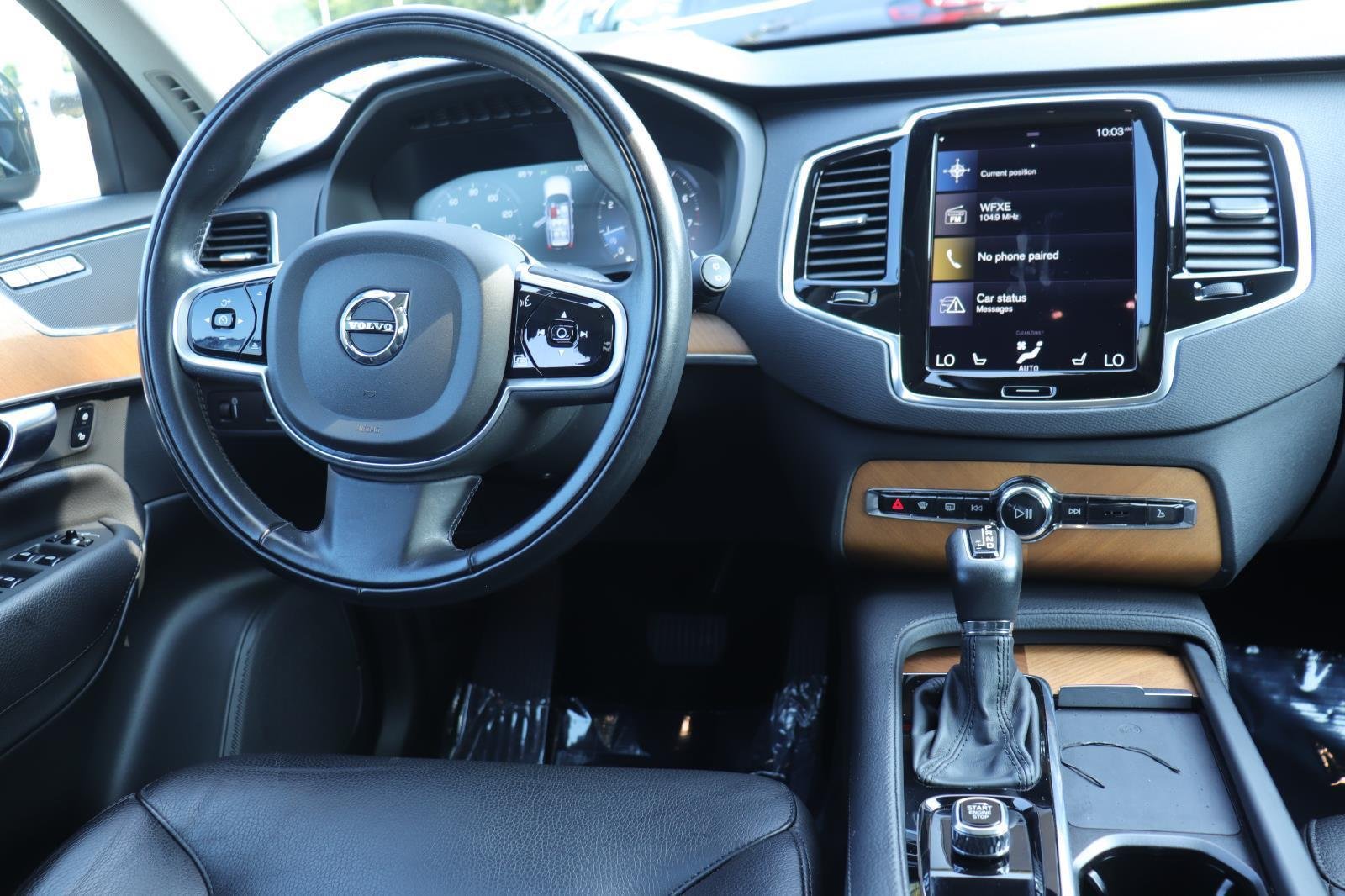 Used 2022 Savile Grey Metallic Volvo Momentum image 31