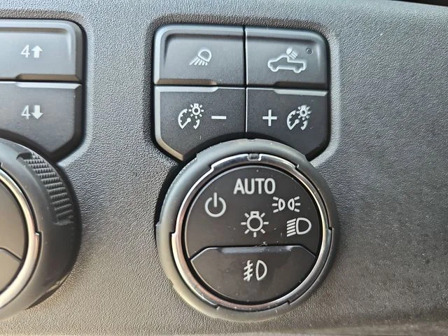 Used 2024 White Chevrolet High Country image 26