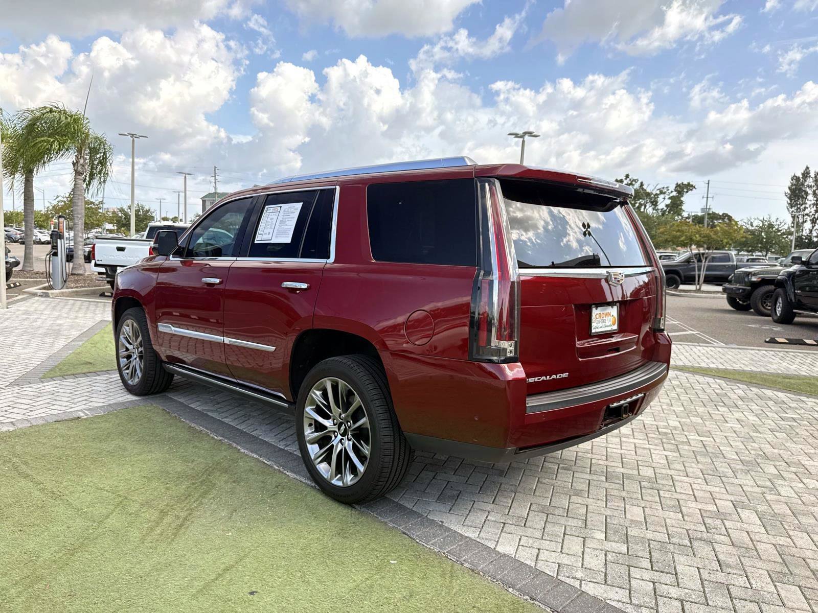 Used 2019 Red Passion Tintcoat CADILLAC Platinum Edition image 4