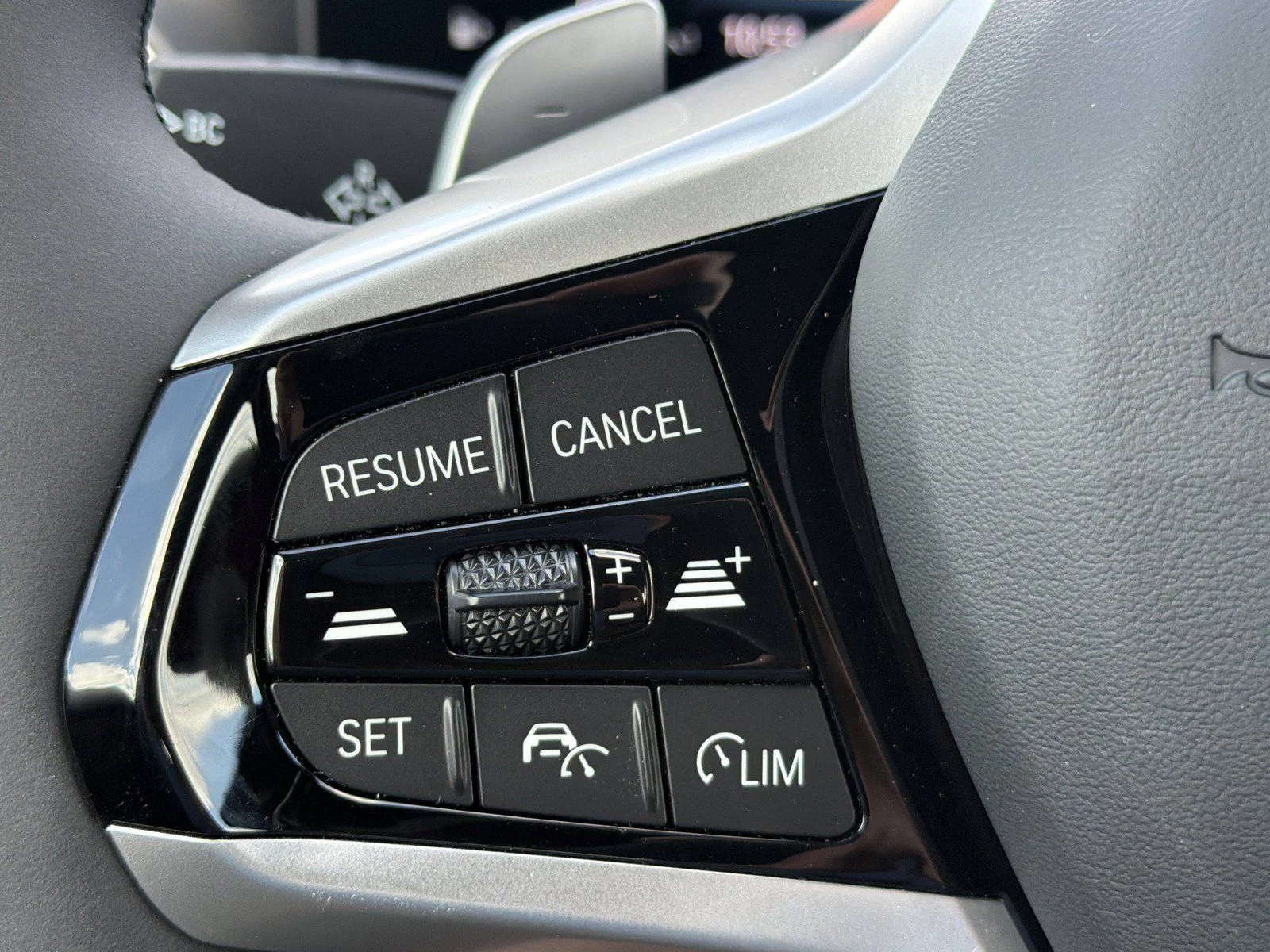 New 2026 Black Sapphire Metallic BMW 330i xDrive image 29