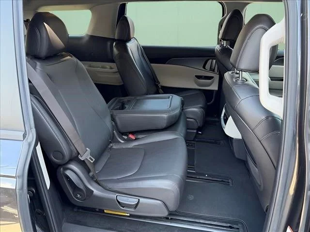 Used 2022 Gray Kia LXS image 38