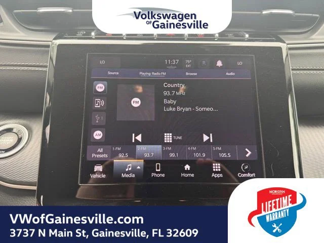 Used 2023 Diamond Black Crystal Pearlcoat Jeep Laredo image 27