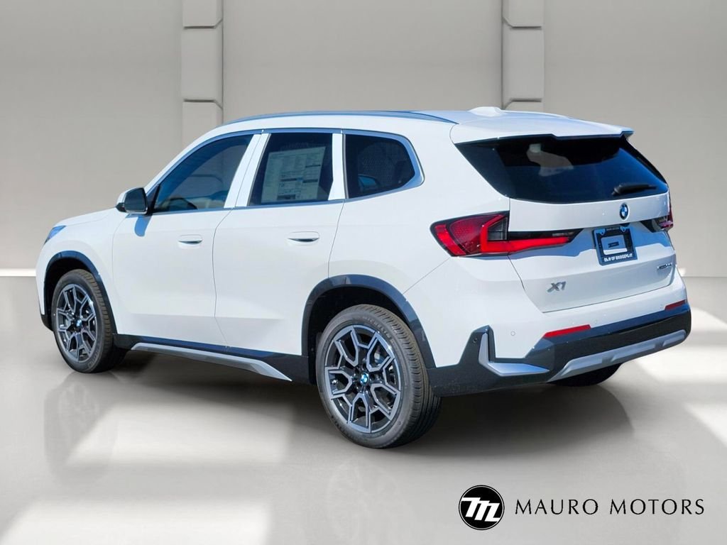 New 2027  BMW xDrive28i image 3