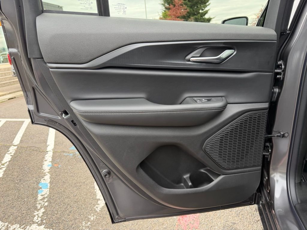2025 Jeep Grand Cherokee Altitude - Photo 26