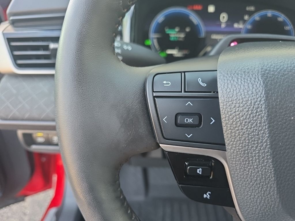 Used 2025 Red Toyota XLE image 18