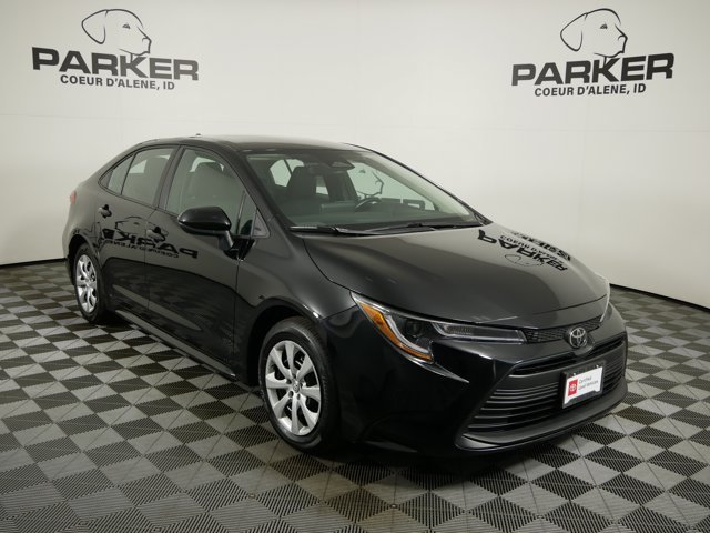 Used 2025 Midnight Black Metallic Toyota LE image 4
