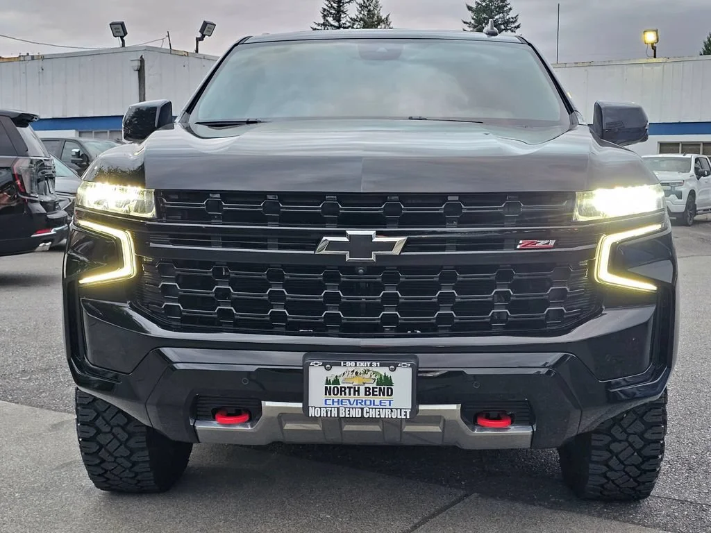Used 2023 Black Chevrolet Z71 image 2