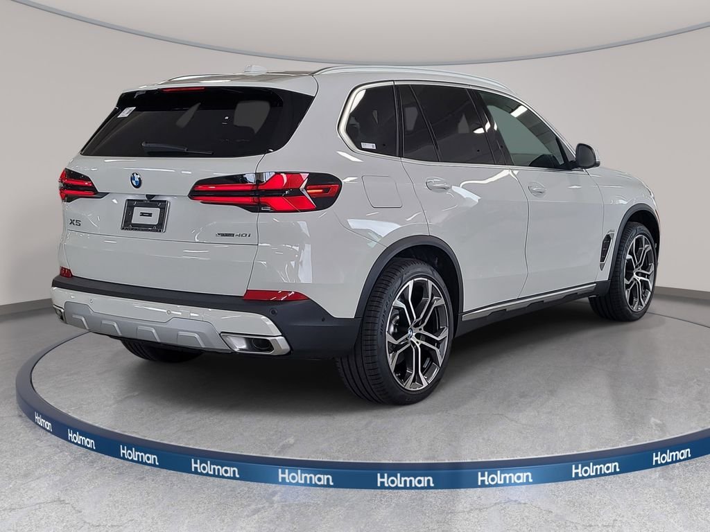 New 2026 Alpine White BMW sDrive40i image 4