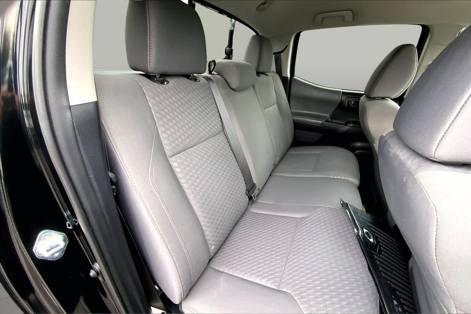 Used 2021 Midnight Black Metallic Toyota SR image 19