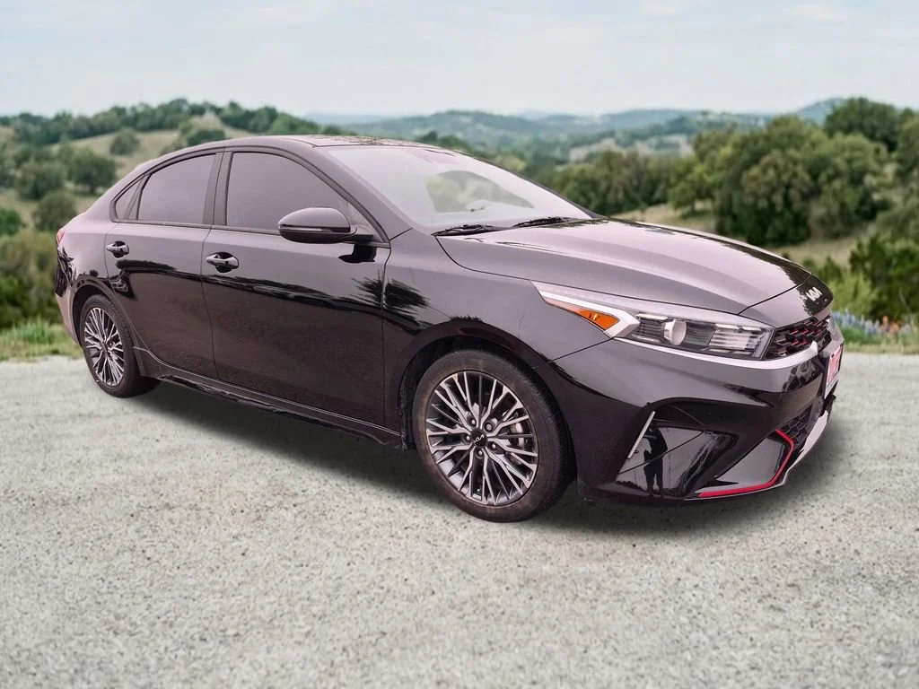 2023 Kia Forte GT-Line AT's photo