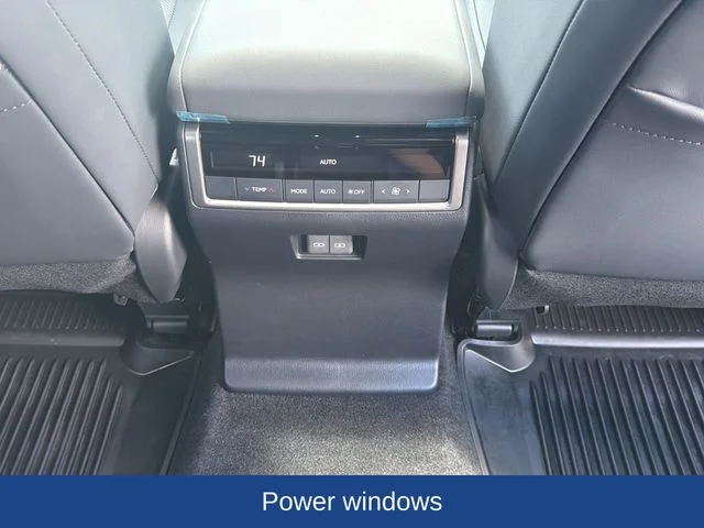 Used 2024  Lexus 550 Premium image 26