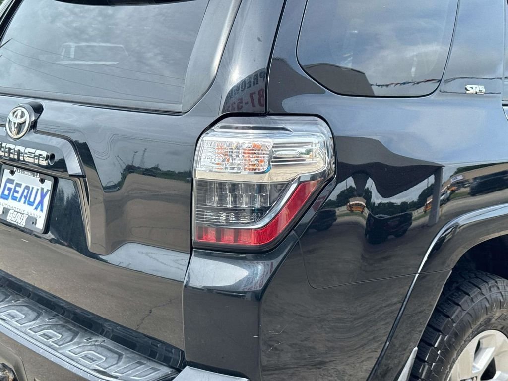 Used 2016 Black Toyota SR5 image 14