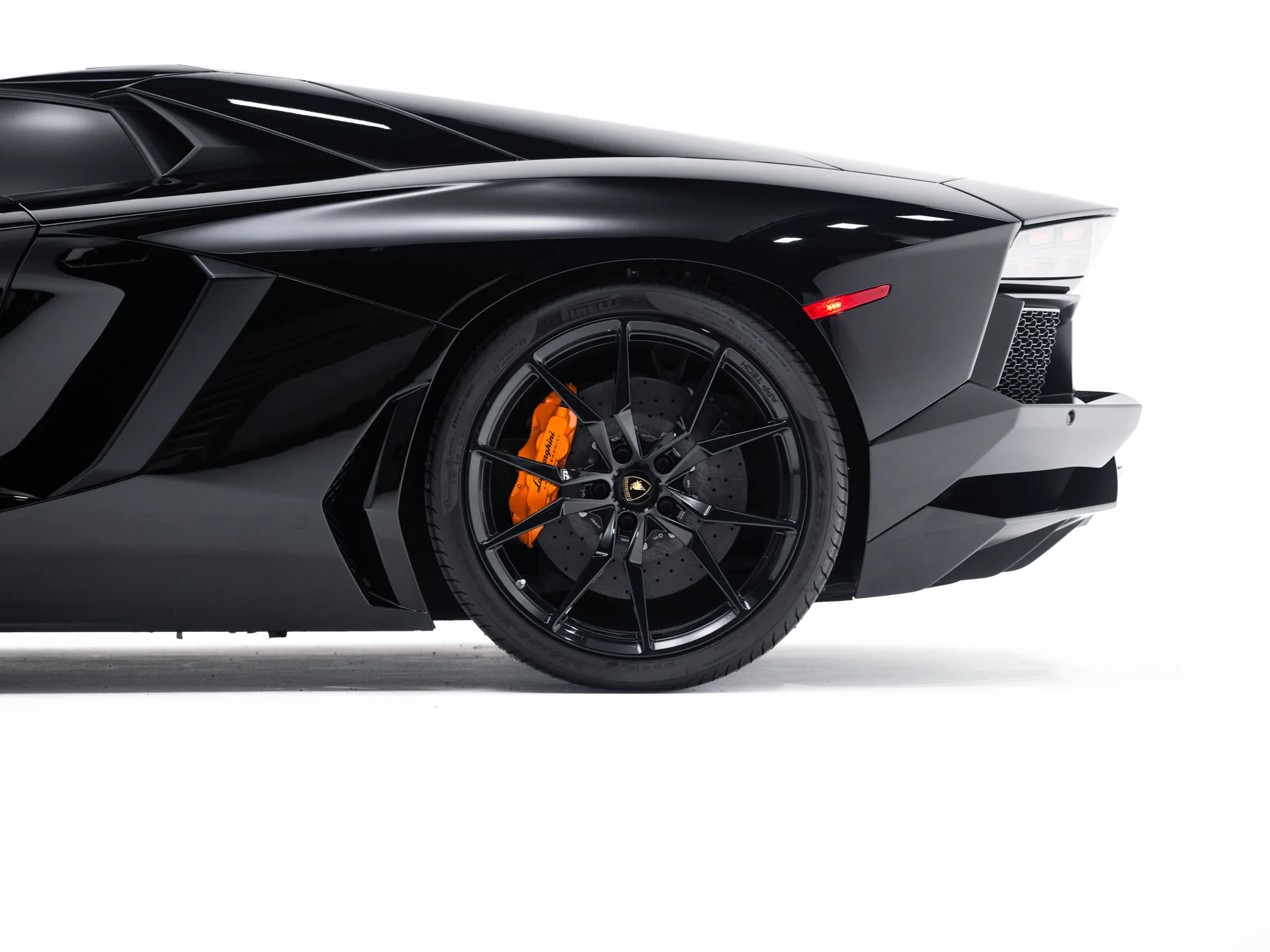 Used 2014  Lamborghini LP700-4 image 14