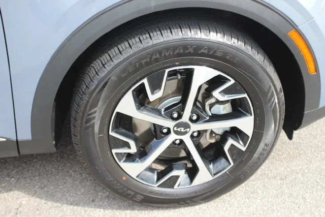 Used 2024 Silver Kia EX image 36