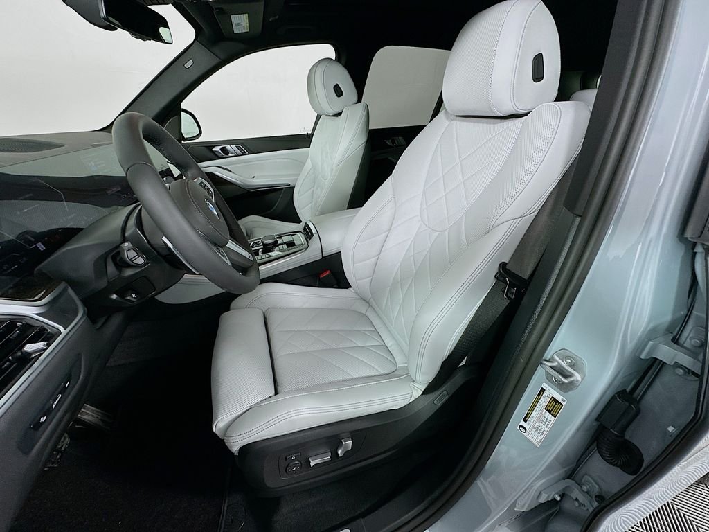 New 2026 Brooklyn Grey Metallic BMW sDrive40i image 16