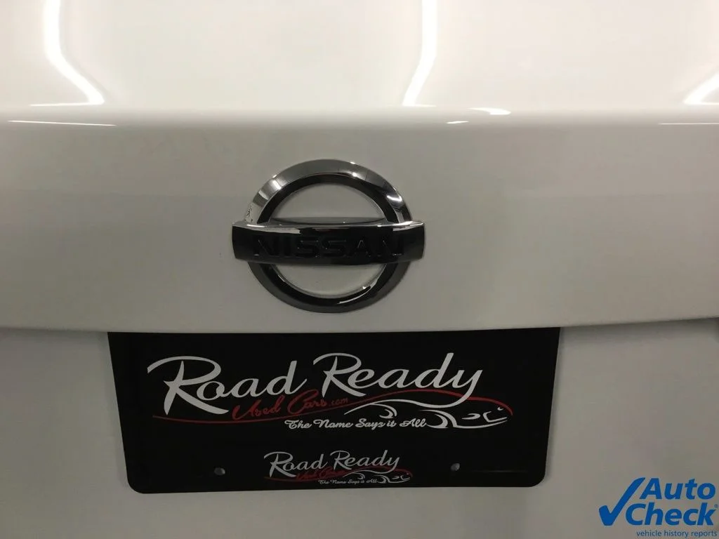 Used 2023 White Nissan SV image 9