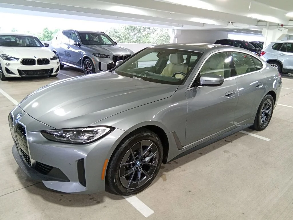 2023 BMW i4 eDrive35's photo