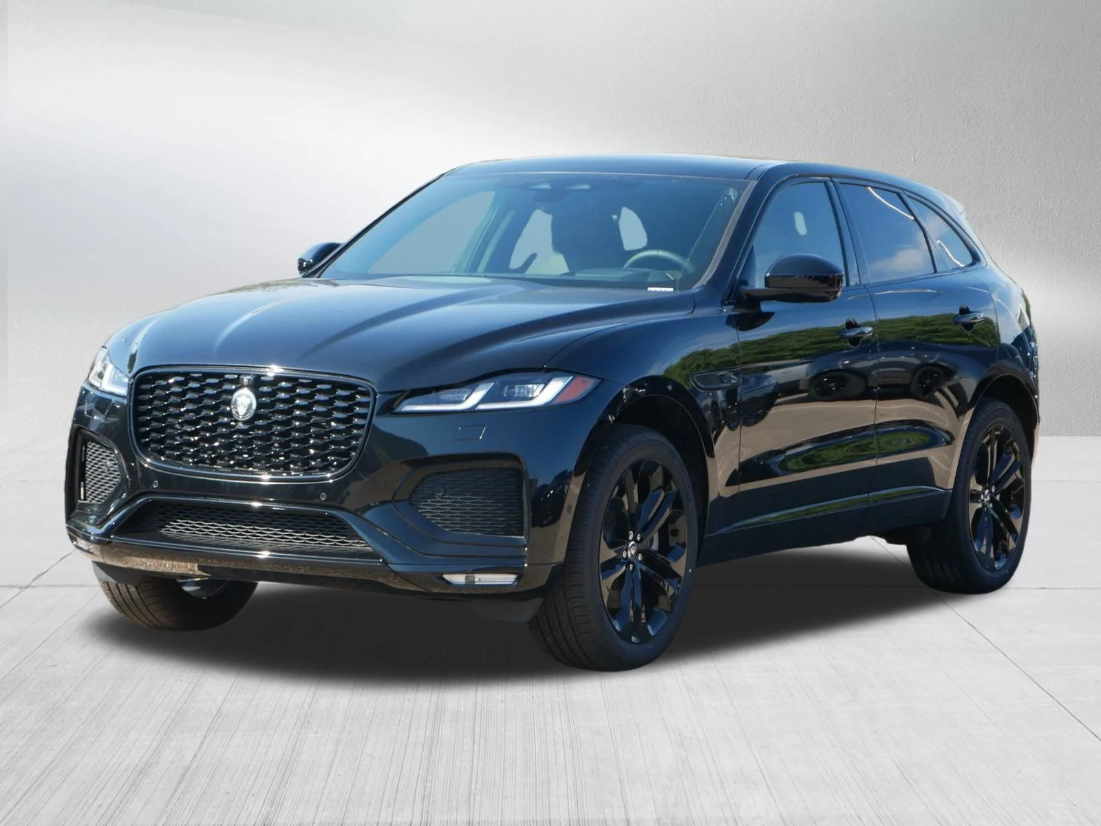 2026 Jaguar F-PACE P250 R-Dynamic S's photo