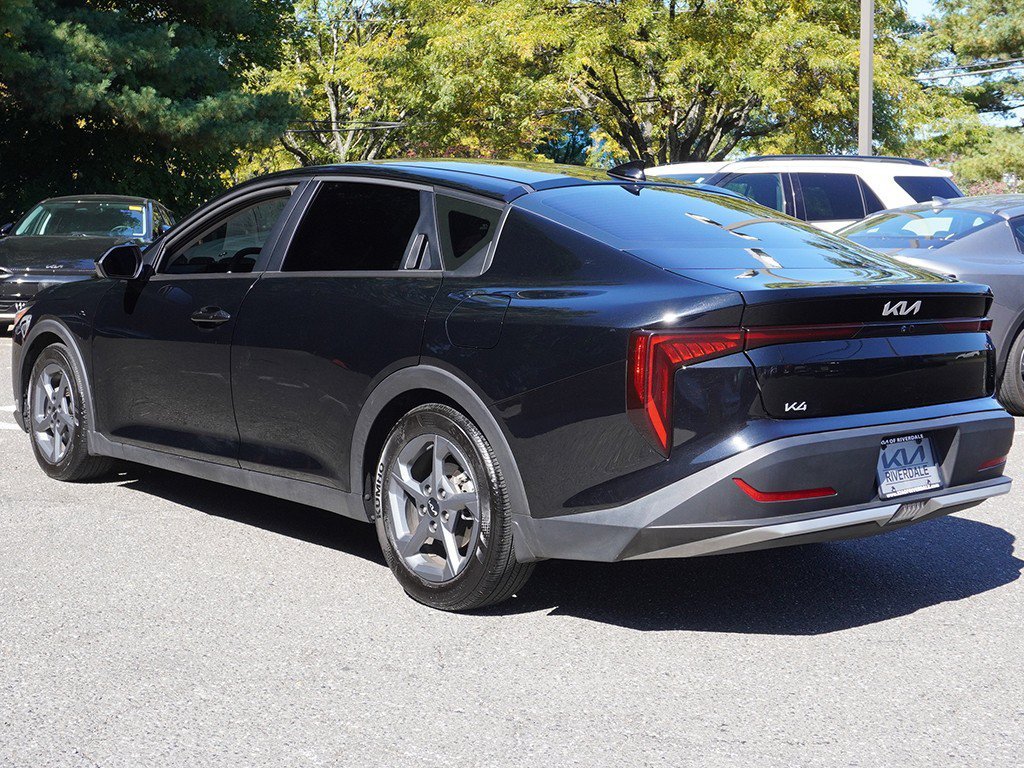 Used 2025 Black Kia LXS image 7