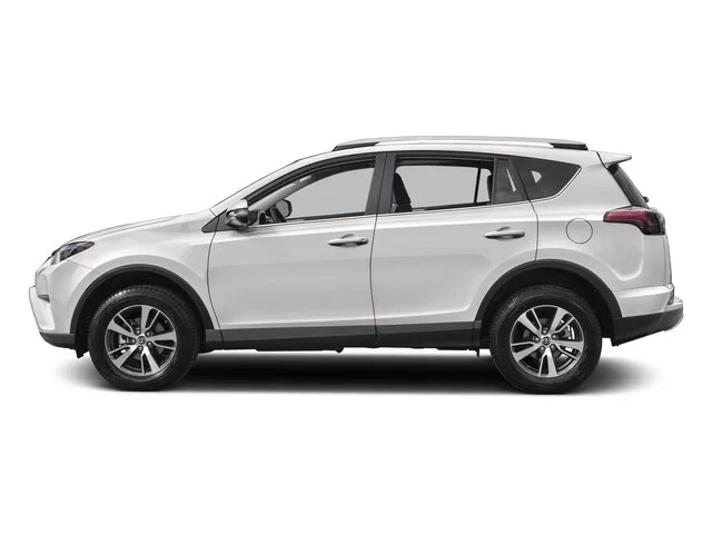 Used 2016 Silver Sky Metallic Toyota XLE image 6