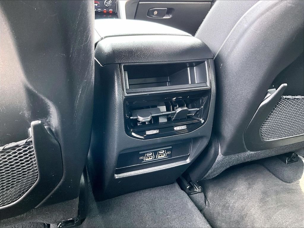 Used 2024 Baltic Gray Metallic Clearcoat Jeep Laredo X image 28