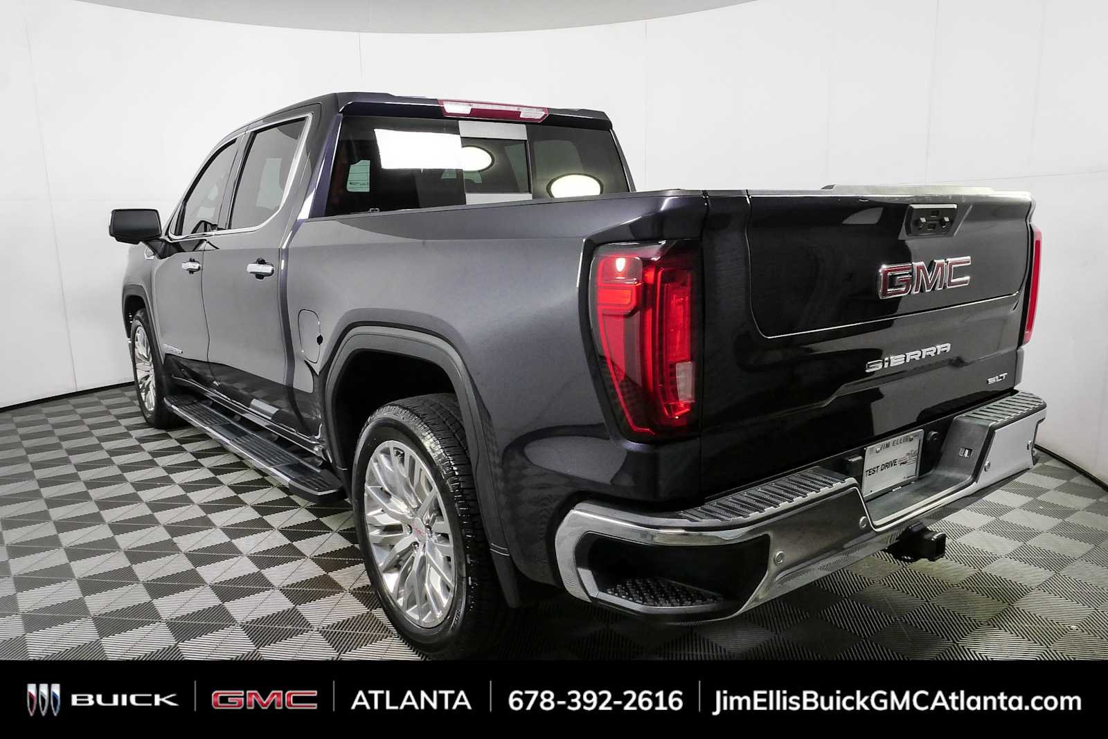 Used 2022 Titanium Rush Metallic GMC SLT image 29