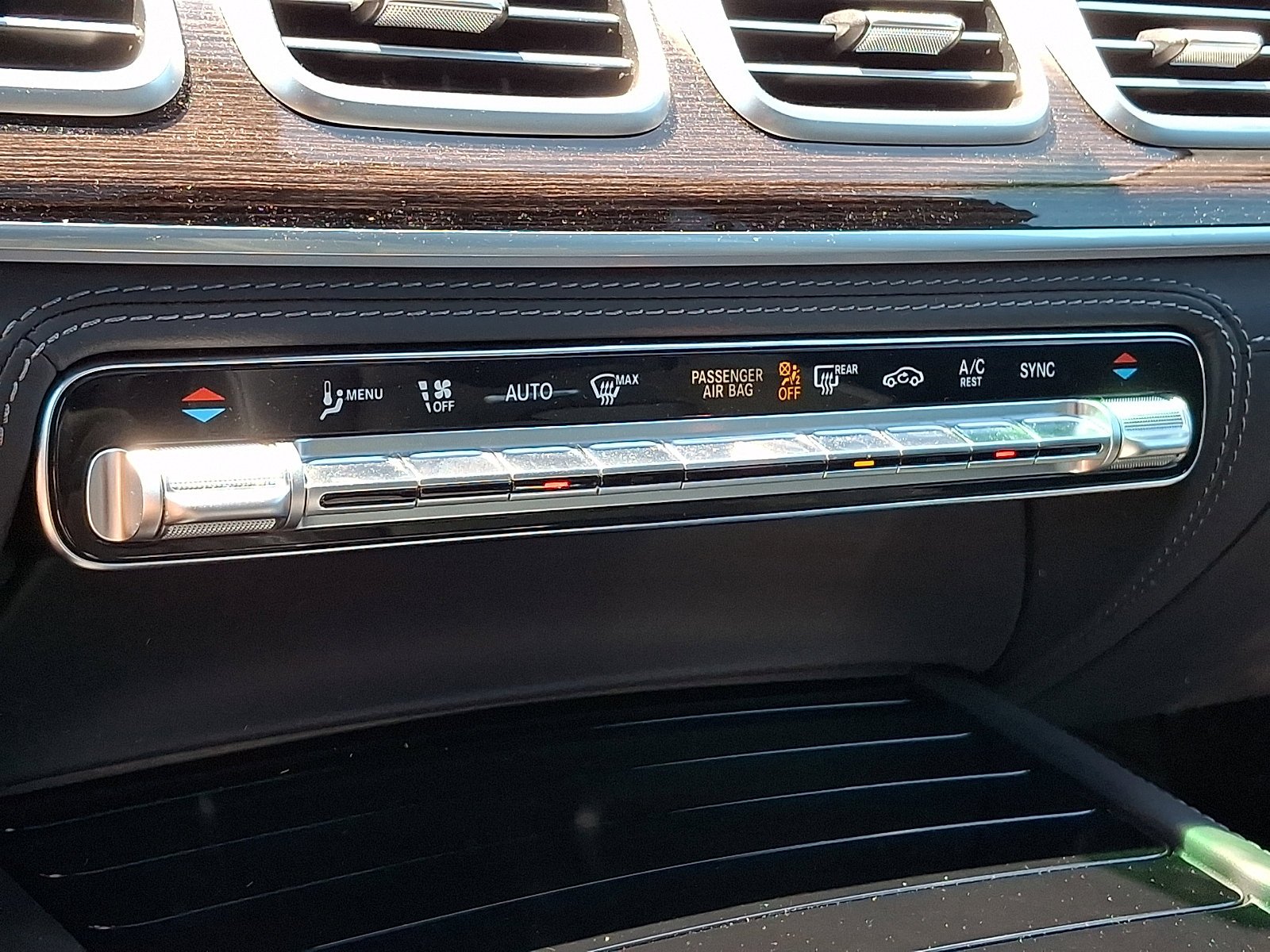 2025 Mercedes-Benz GLS AMG GLS 63 - Photo 17