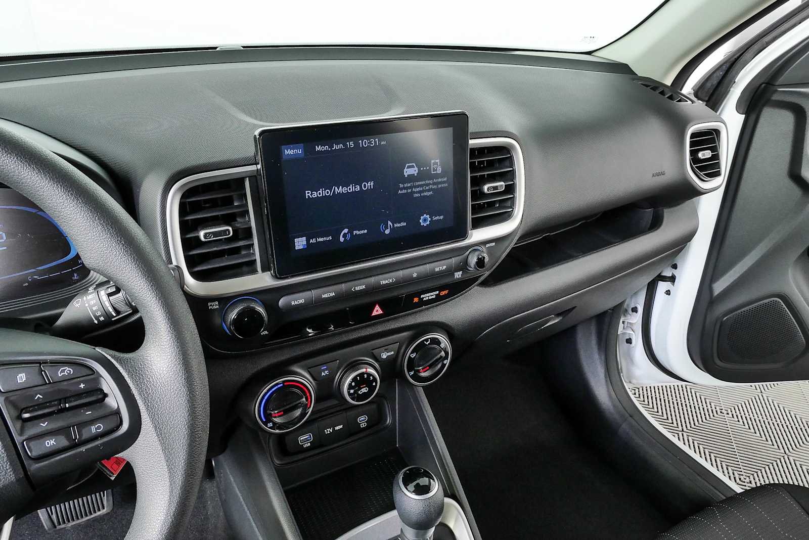Used 2023 Lunar White Hyundai SE image 12