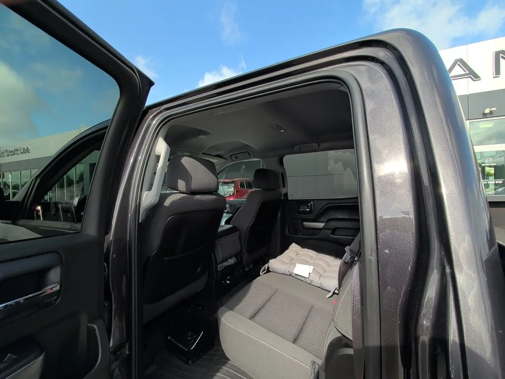 Used 2014 Gray Chevrolet LT image 9