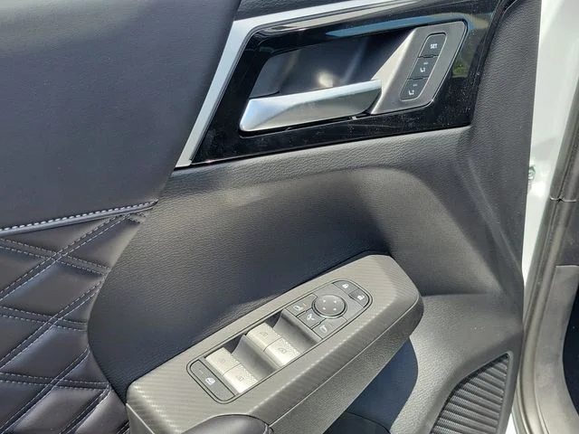 New 2026 White Nissan Platinum image 20