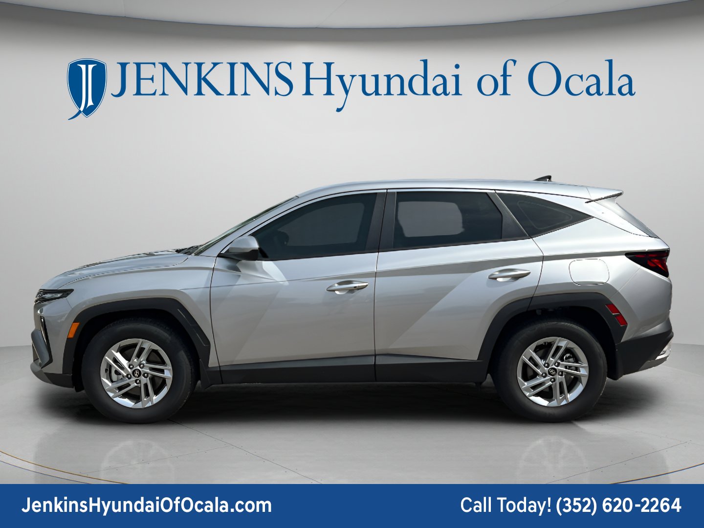 Used 2026 Shimmering Silver Hyundai SE image 6
