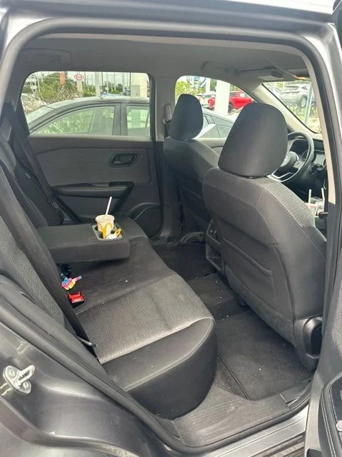Used 2021 Gray Nissan S image 4