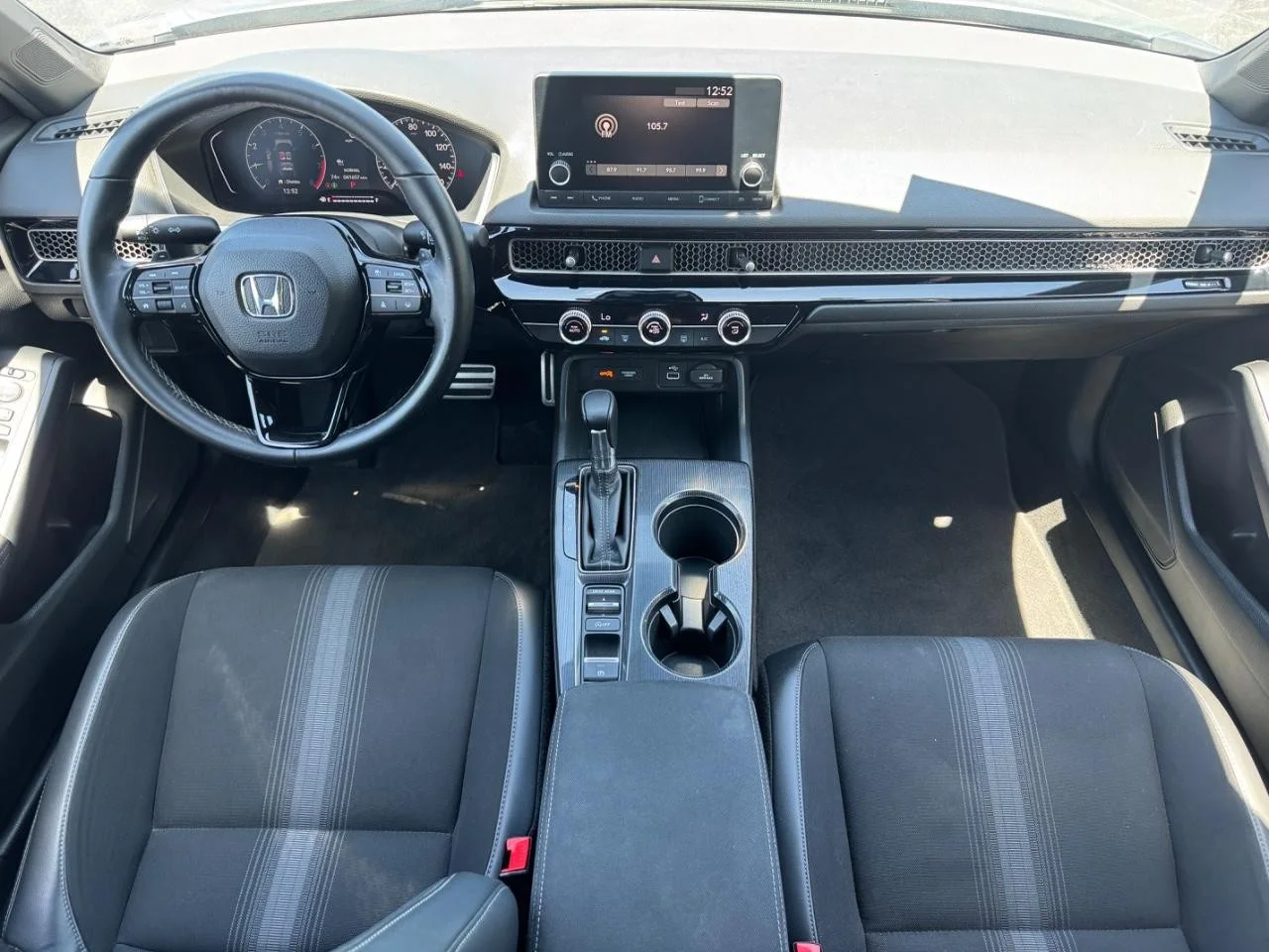 2023 Honda Civic Hatchback Sport - Photo 12