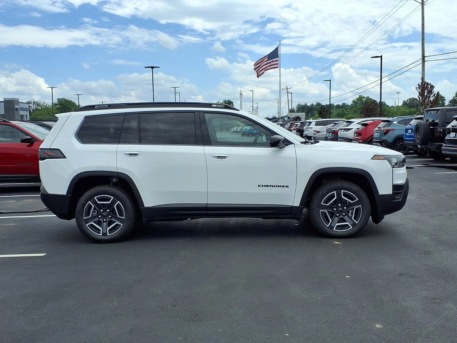 New 2026 Bright White Clear-Coat Exterior Paint Jeep Limited image 14