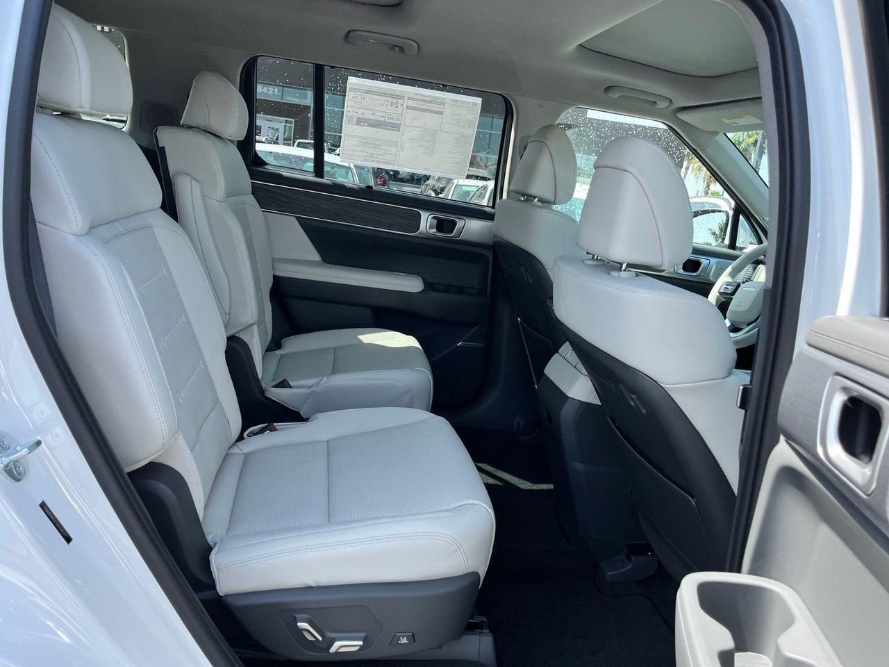 New 2027 White Hyundai Limited FWD image 21