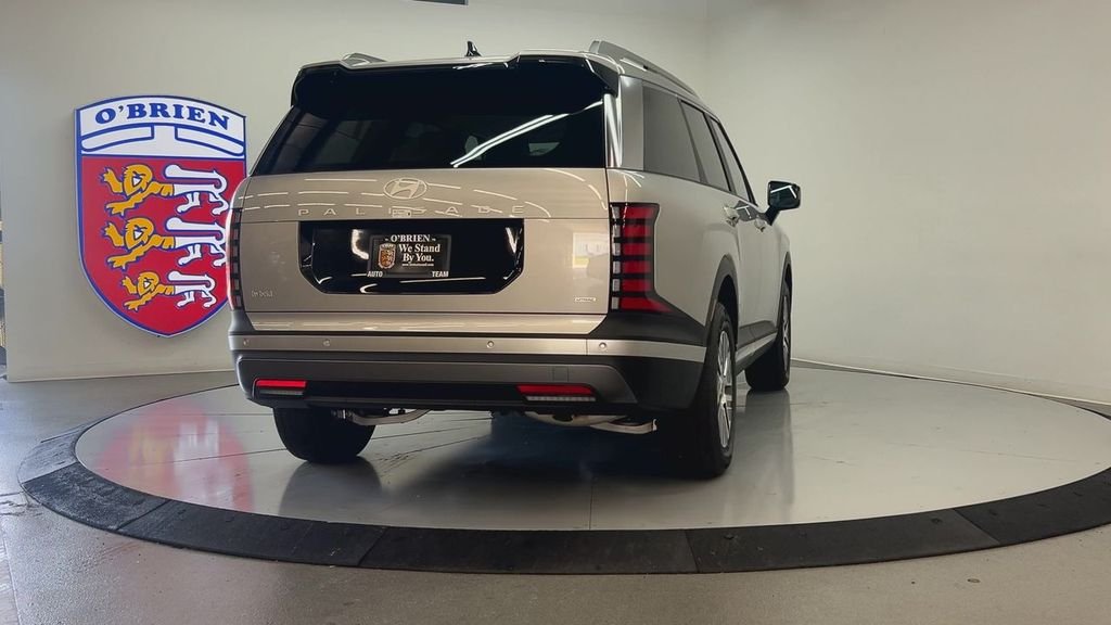 New 2026 Silver Metallic Hyundai SEL 8P image 6