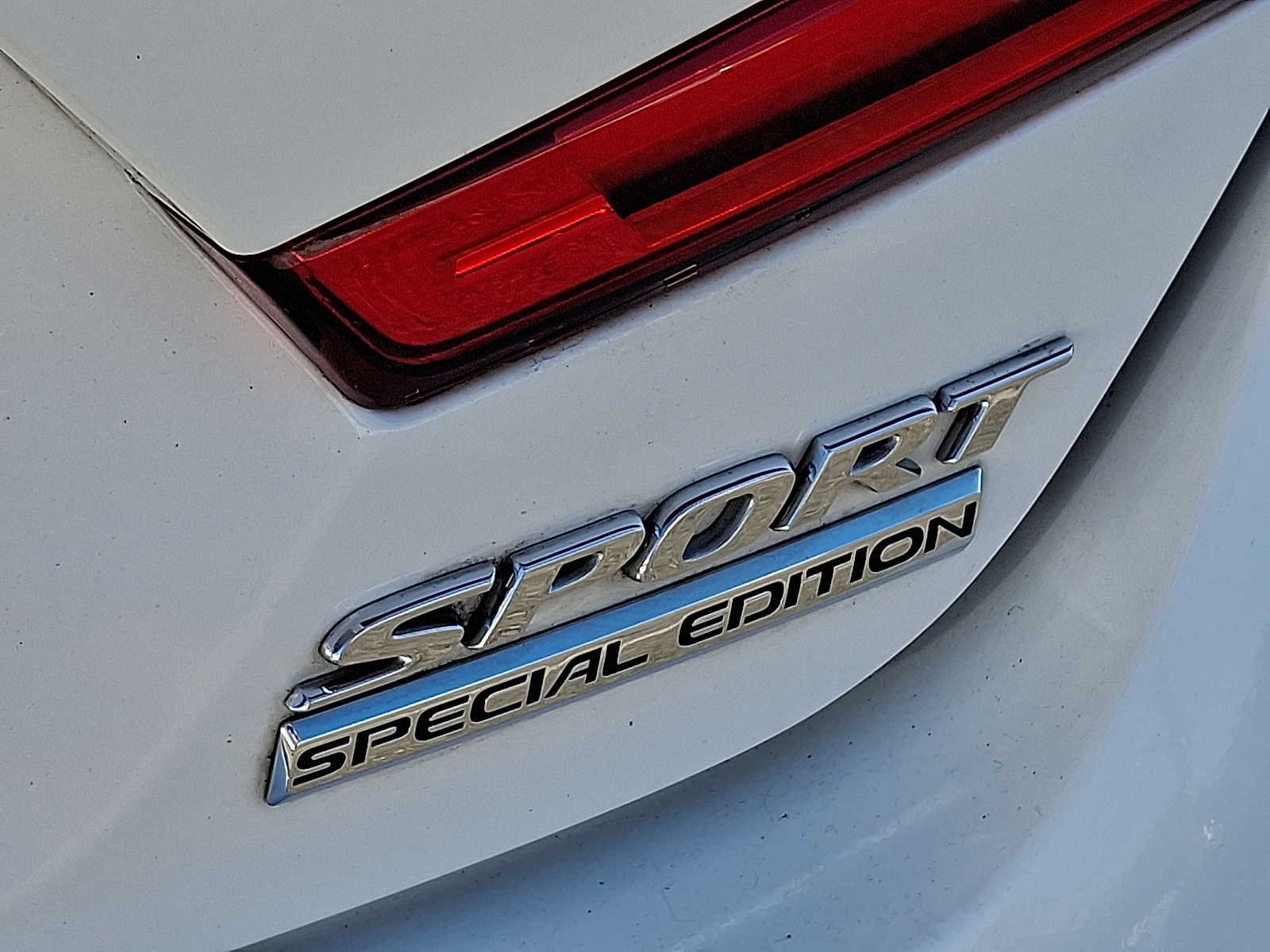 Used 2021 Platinum White Pearl Honda Sport SE image 32