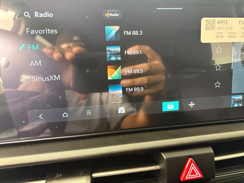 New 2027 Glacial White Pearl Kia LX image 27