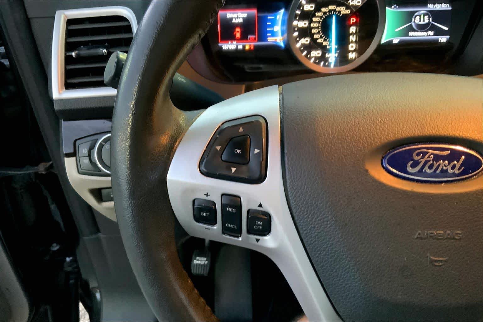 Used 2014 Tuxedo Black Metallic Ford Limited image 21