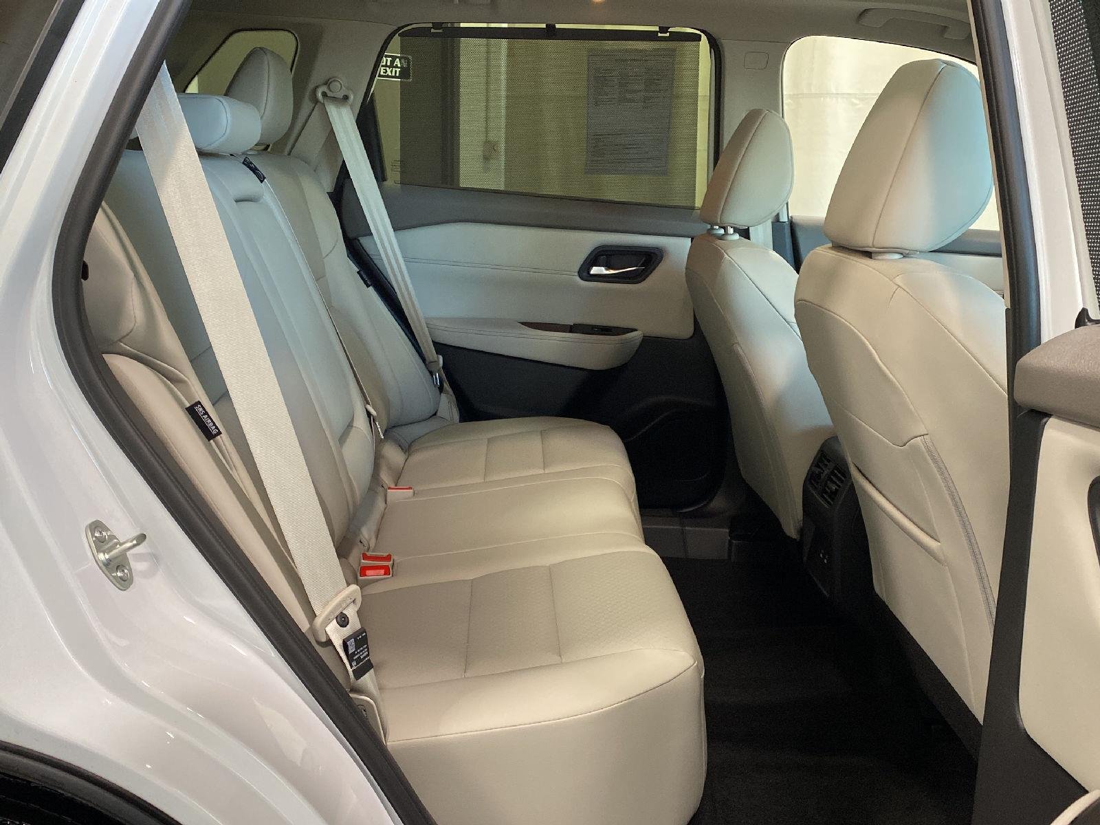 Used 2026 Everest White Pearl Tricoat Nissan SV image 12